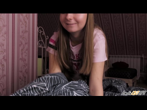 ❤️ Blondie waxay si qoto dheer u nuugtaa BFF's waxayna ku dhufanaysaa afkeeda ❤❌ Porno Guri  ️❤